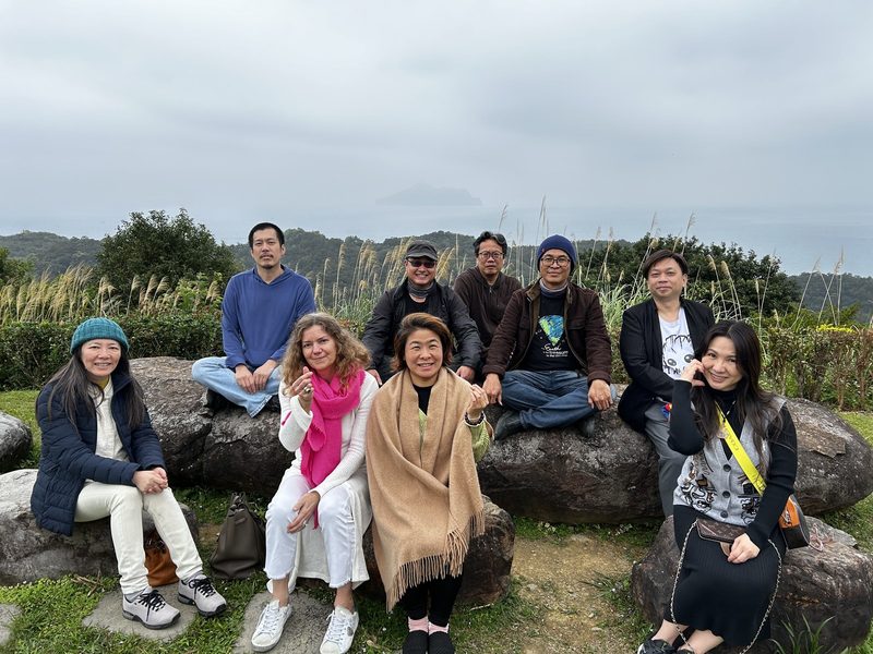 Alice老師與學員在山海之間的戶外合影